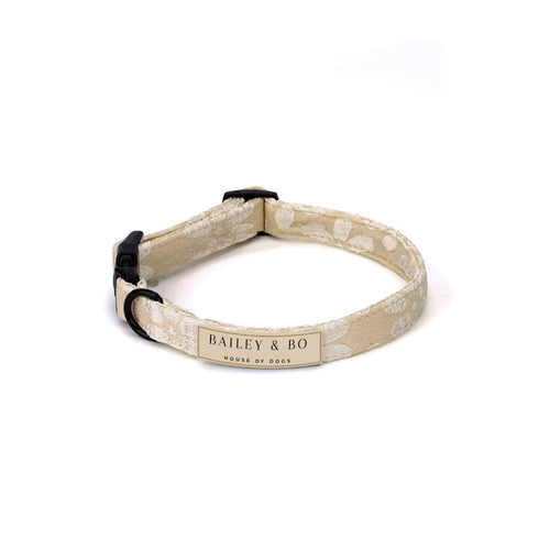 Vanilla Blossom Hundehalsband in Mocha-Flower-Design